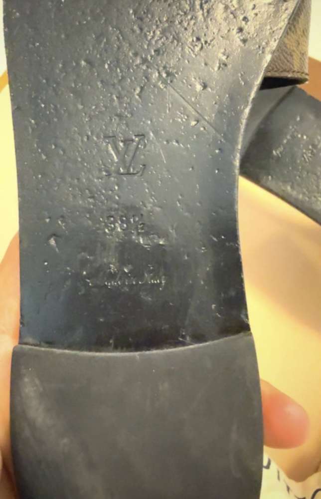 Louis Vuitton šľapky