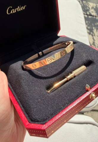 https://vipluxury.sk/Cartier love náramok