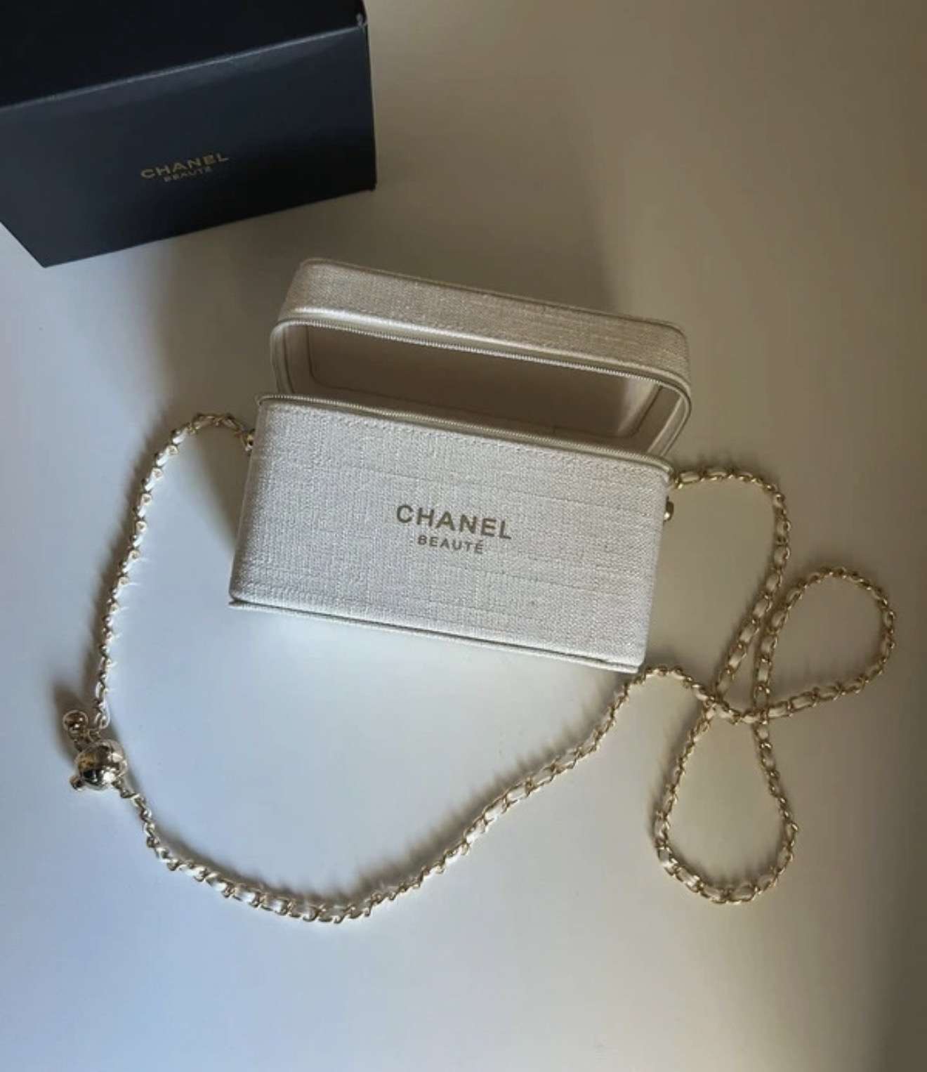 Chanel kozmetická taška