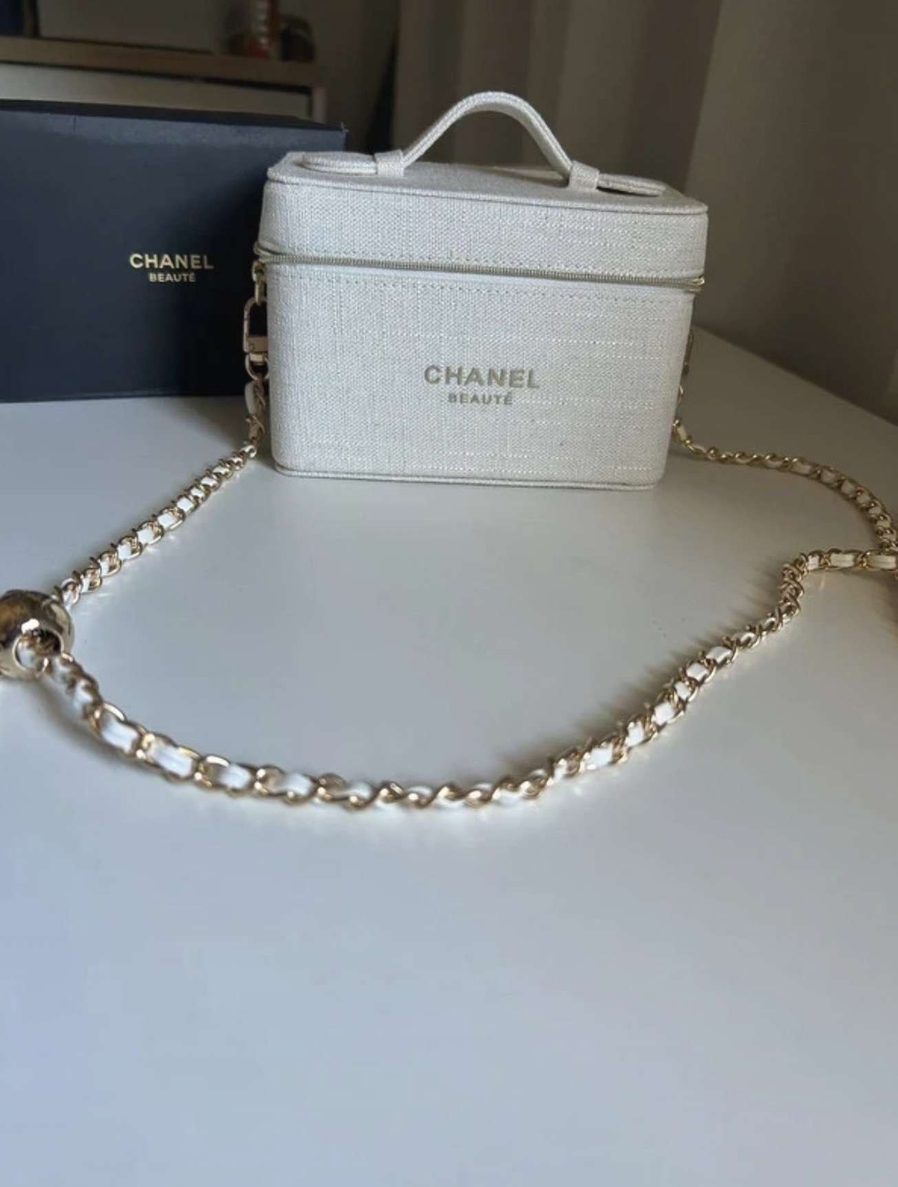 Chanel kozmetická taška