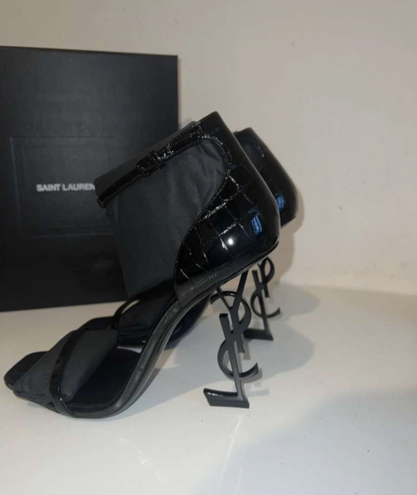 YSL sandalky