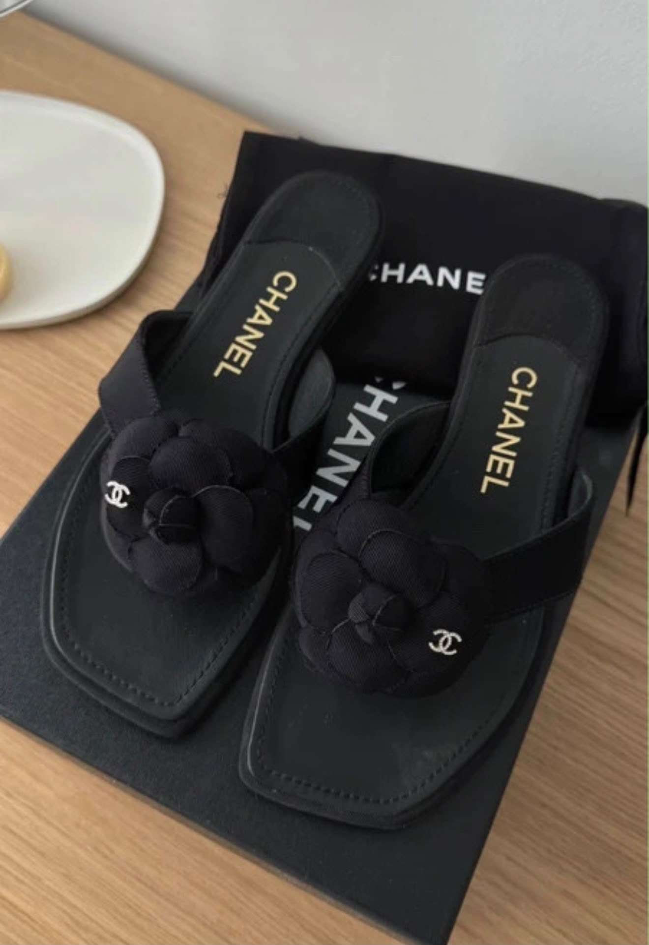 Chanel šľapky