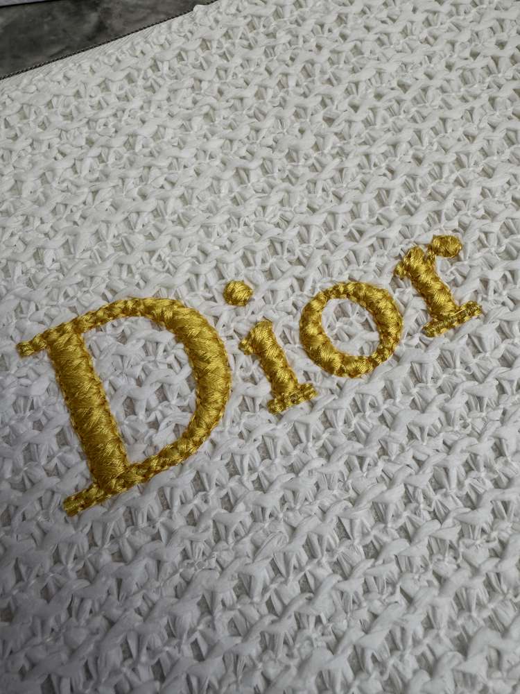 Dior  pochetka