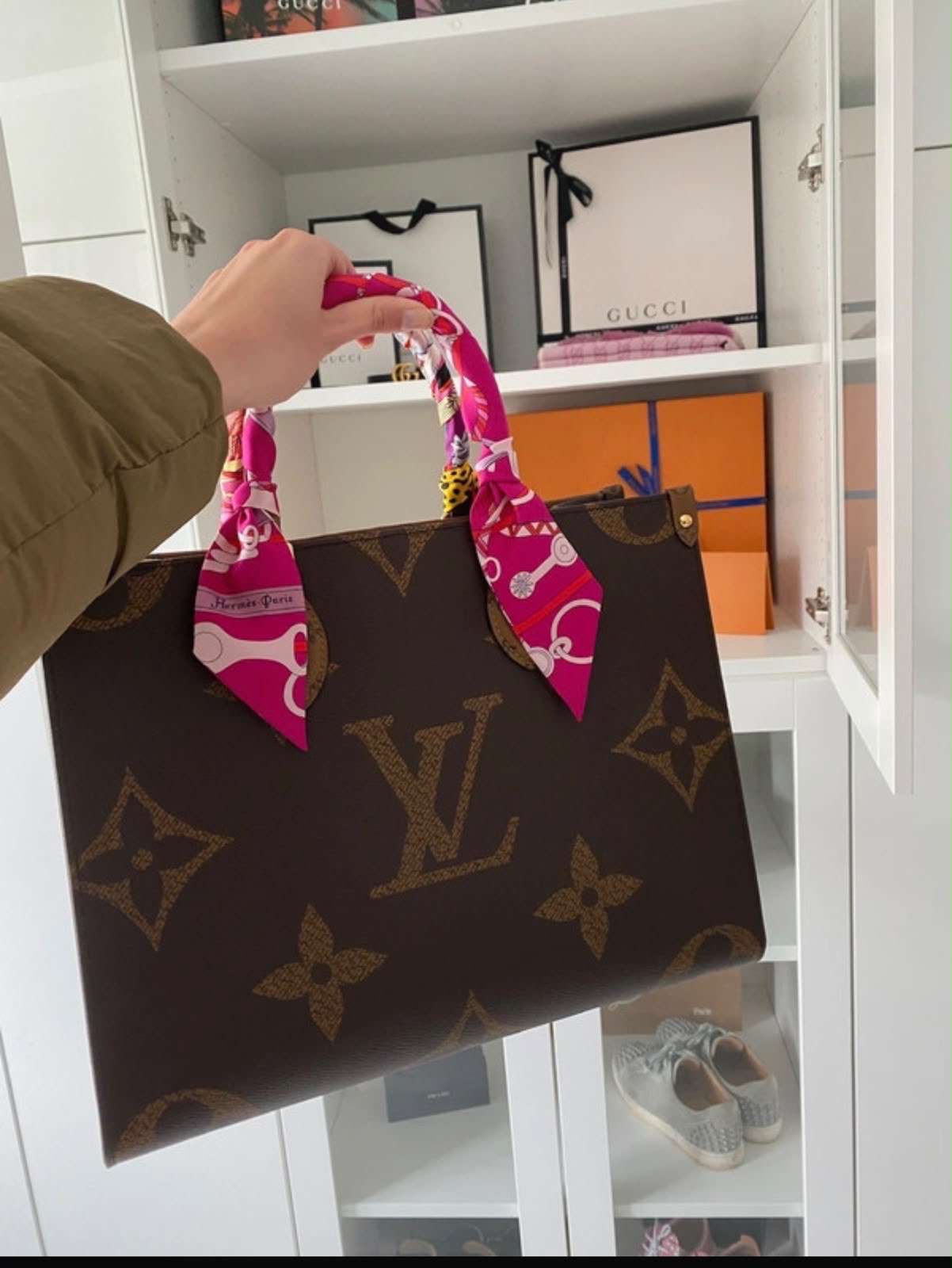 Louis Vuitton onthego MM