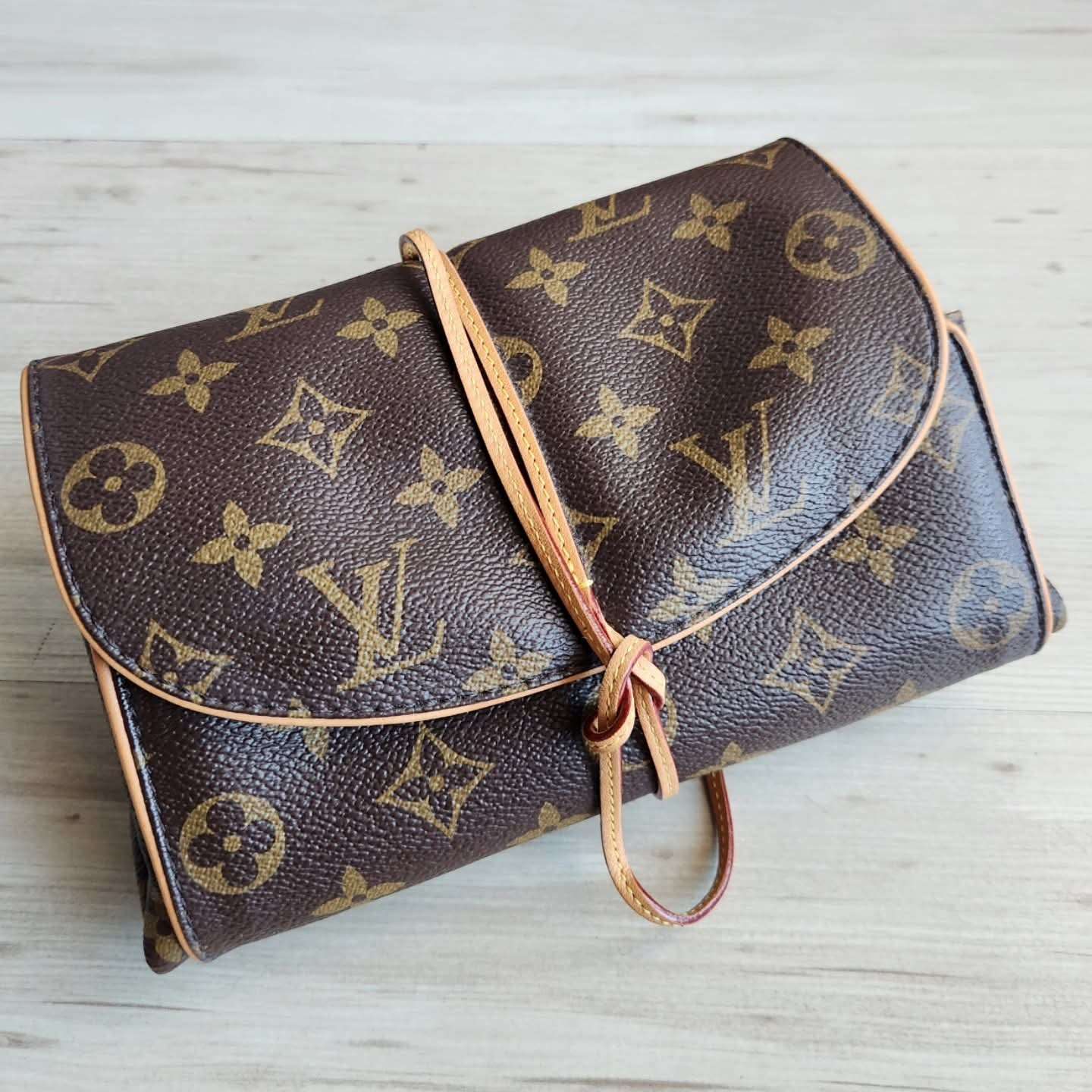 Louis Vuitton Pouzdro na sperky