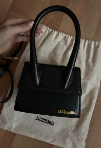 https://vipluxury.sk/Jacquemus chiquito moyen