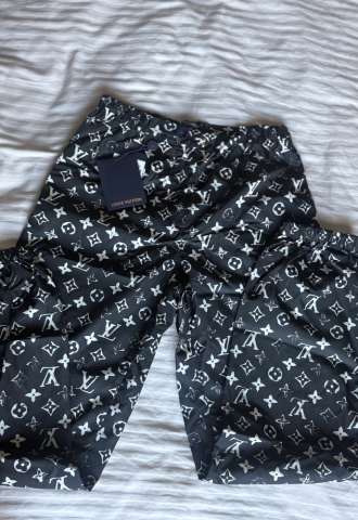 https://vipluxury.sk/Louis Vuitton nohavice