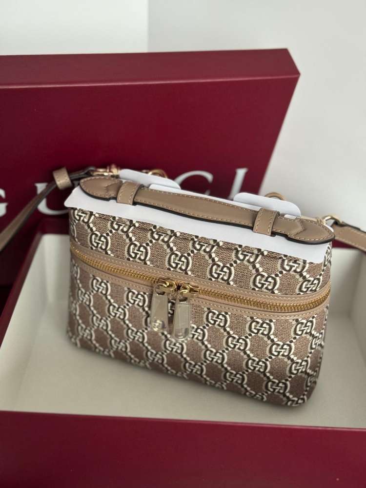 Gucci vanity
