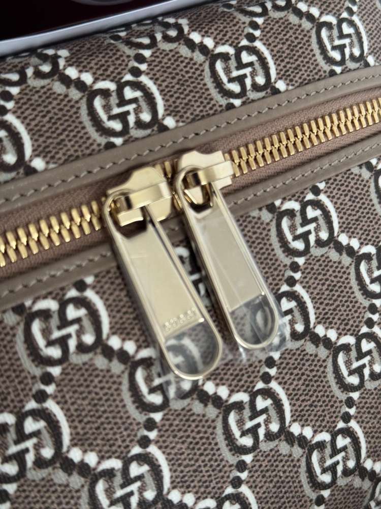 Gucci vanity