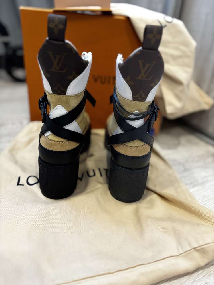 Čižmy Louis Vuitton Laureate na platforme s púštnym vzorom