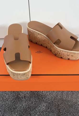 https://vipluxury.sk/Hermes sandalky