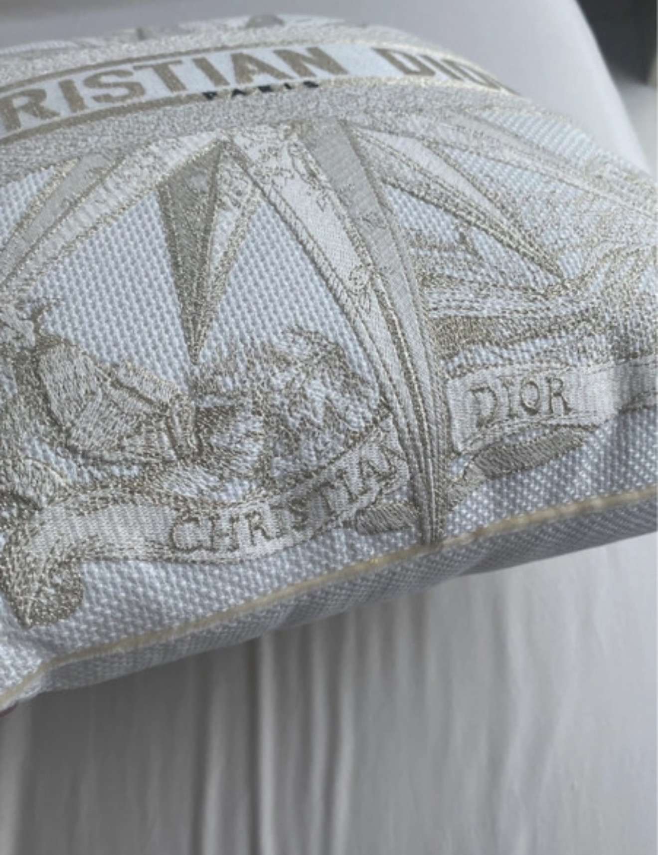Dior vankus