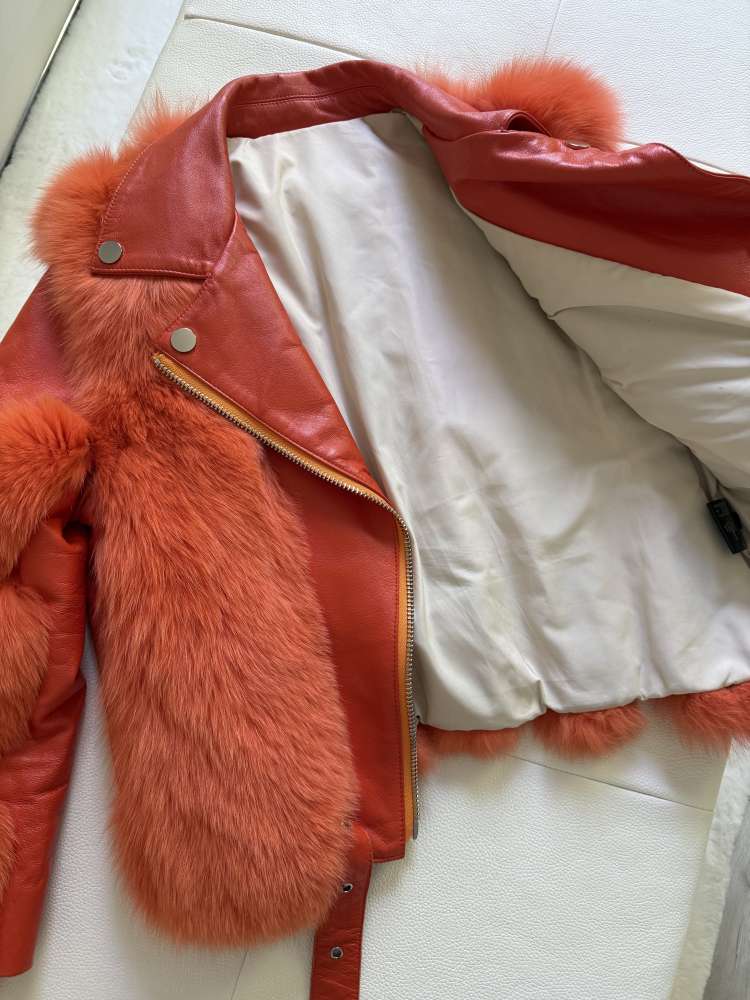 Oranžová kozená bundica