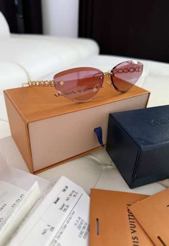 https://vipluxury.sk/Slnečné okuliare Louis Vuitton Jewel Low Cat Eye