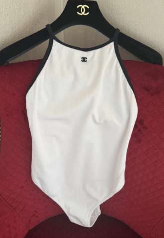 https://vipluxury.sk/Chanel body alebo plavky