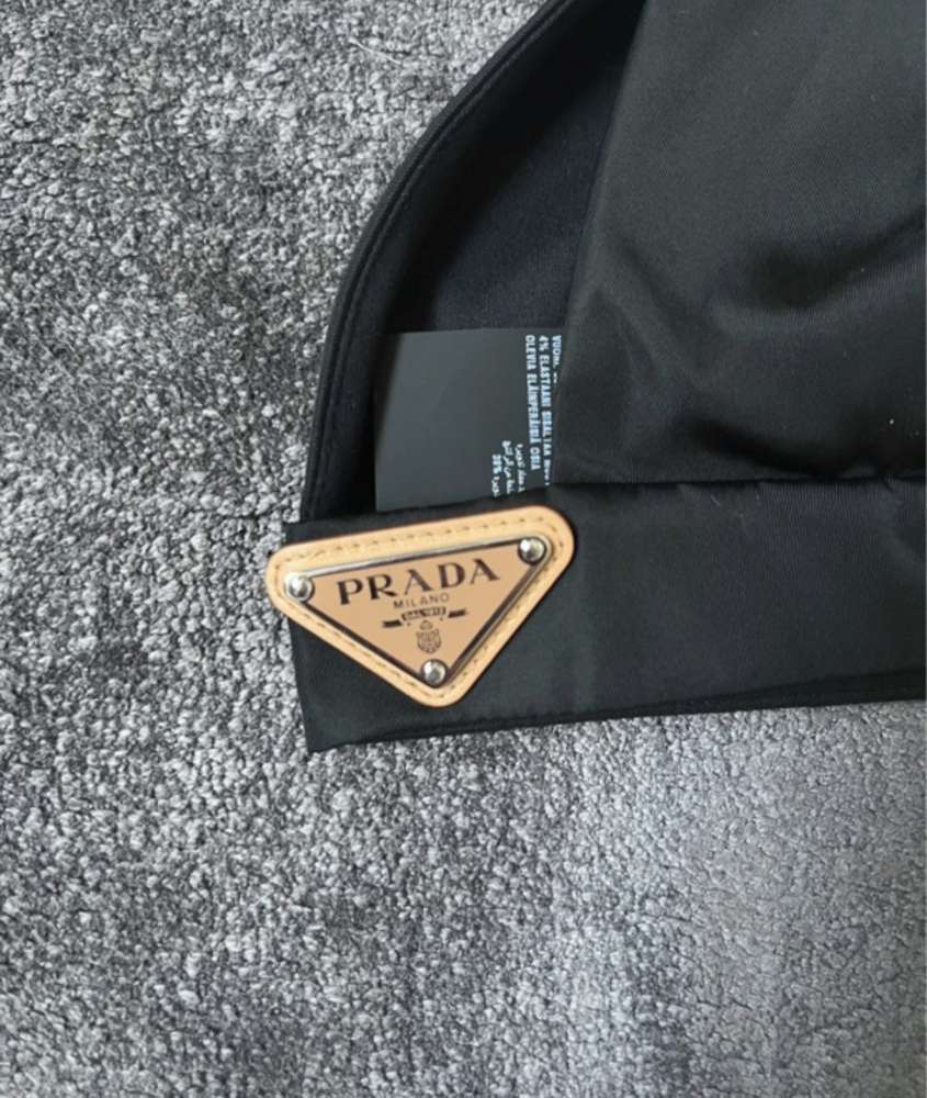 Prada podprsenka