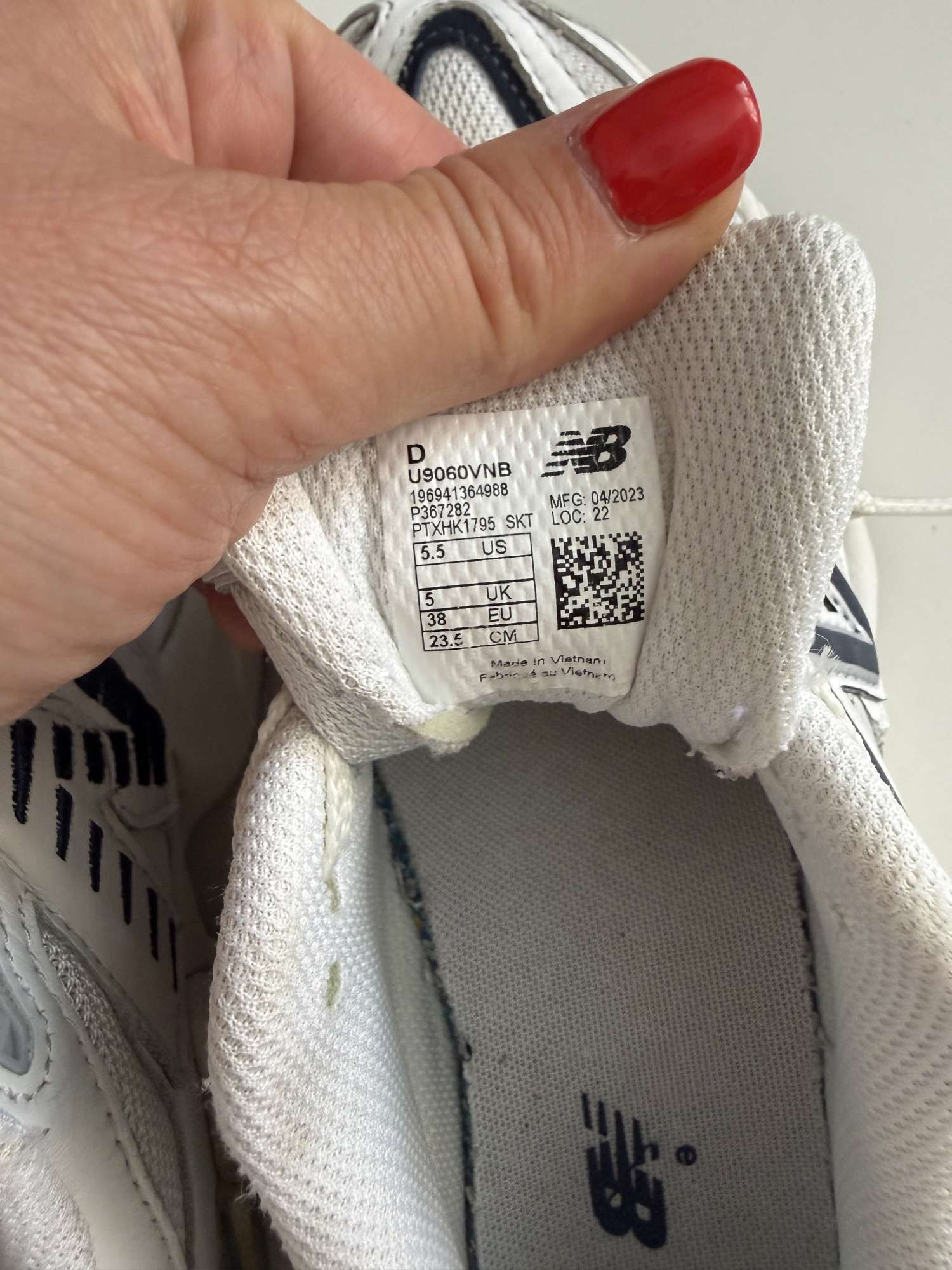 New balance 9060 tenisky 38