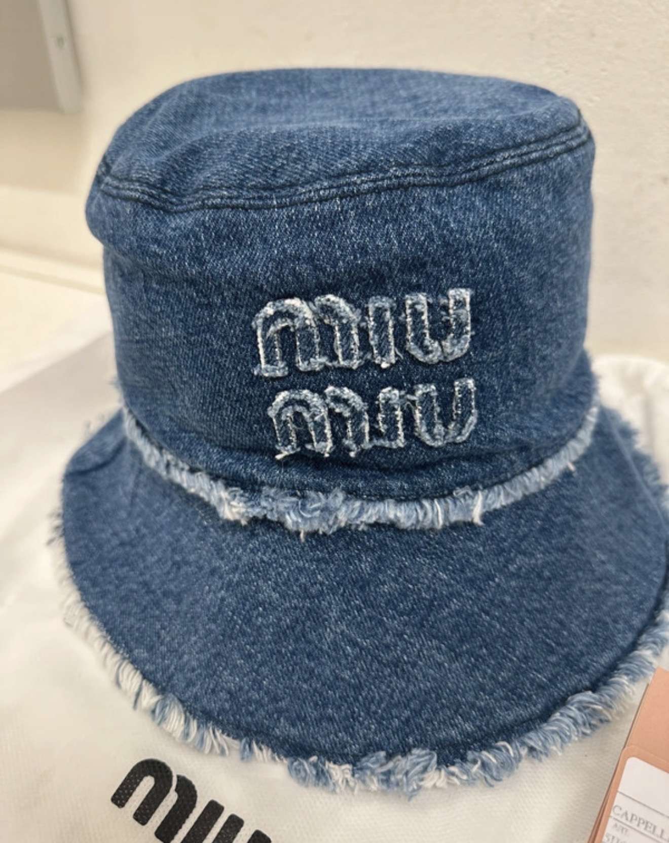 Miu miu klobuk