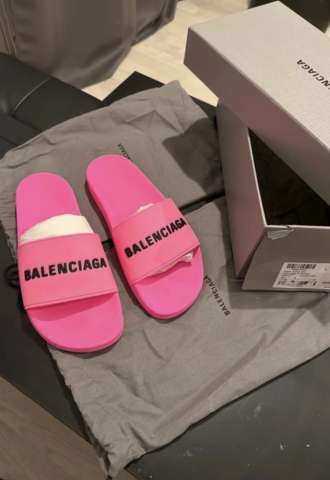https://vipluxury.sk/Balenciaga šľapky