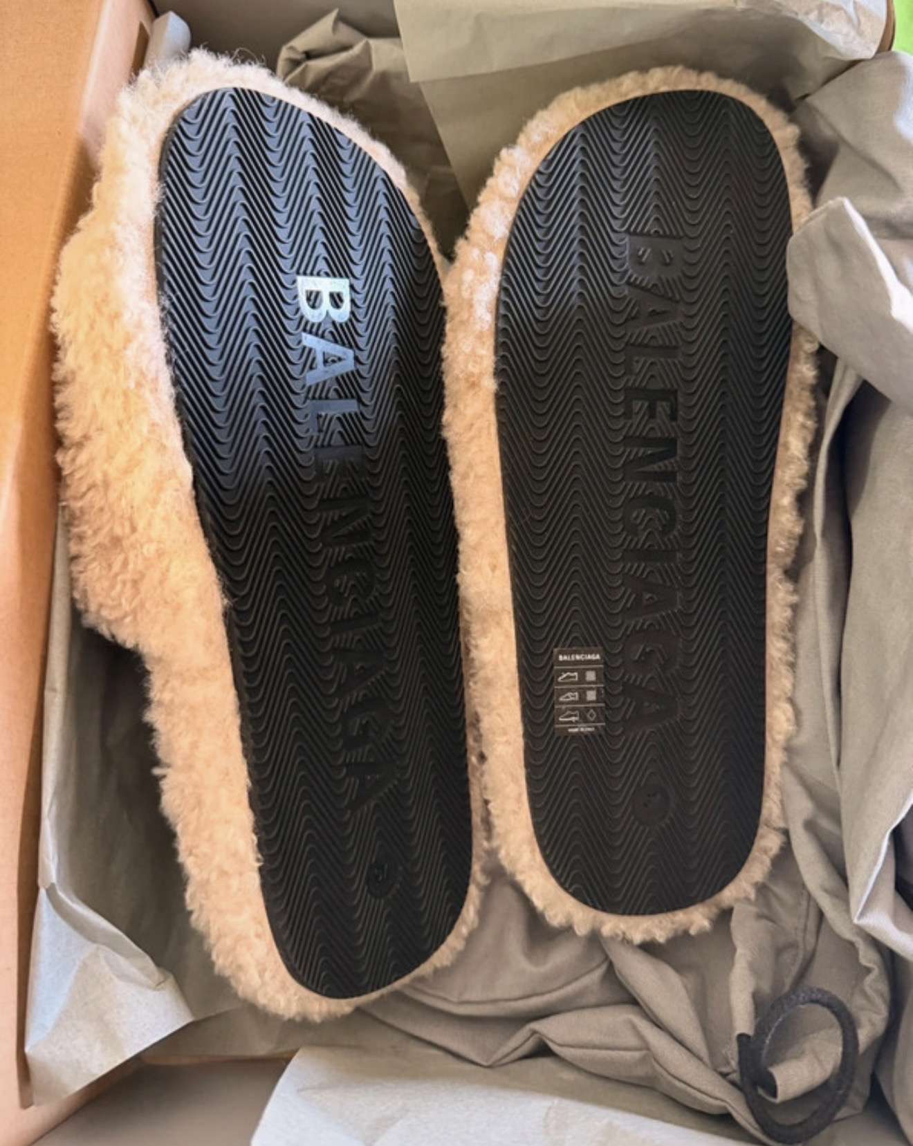 Balenciaga šľapky