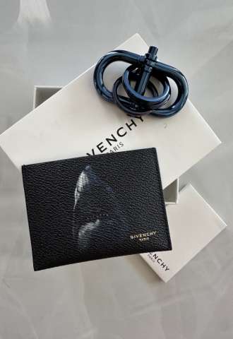 https://vipluxury.sk/Cardholder Givenchy Paris