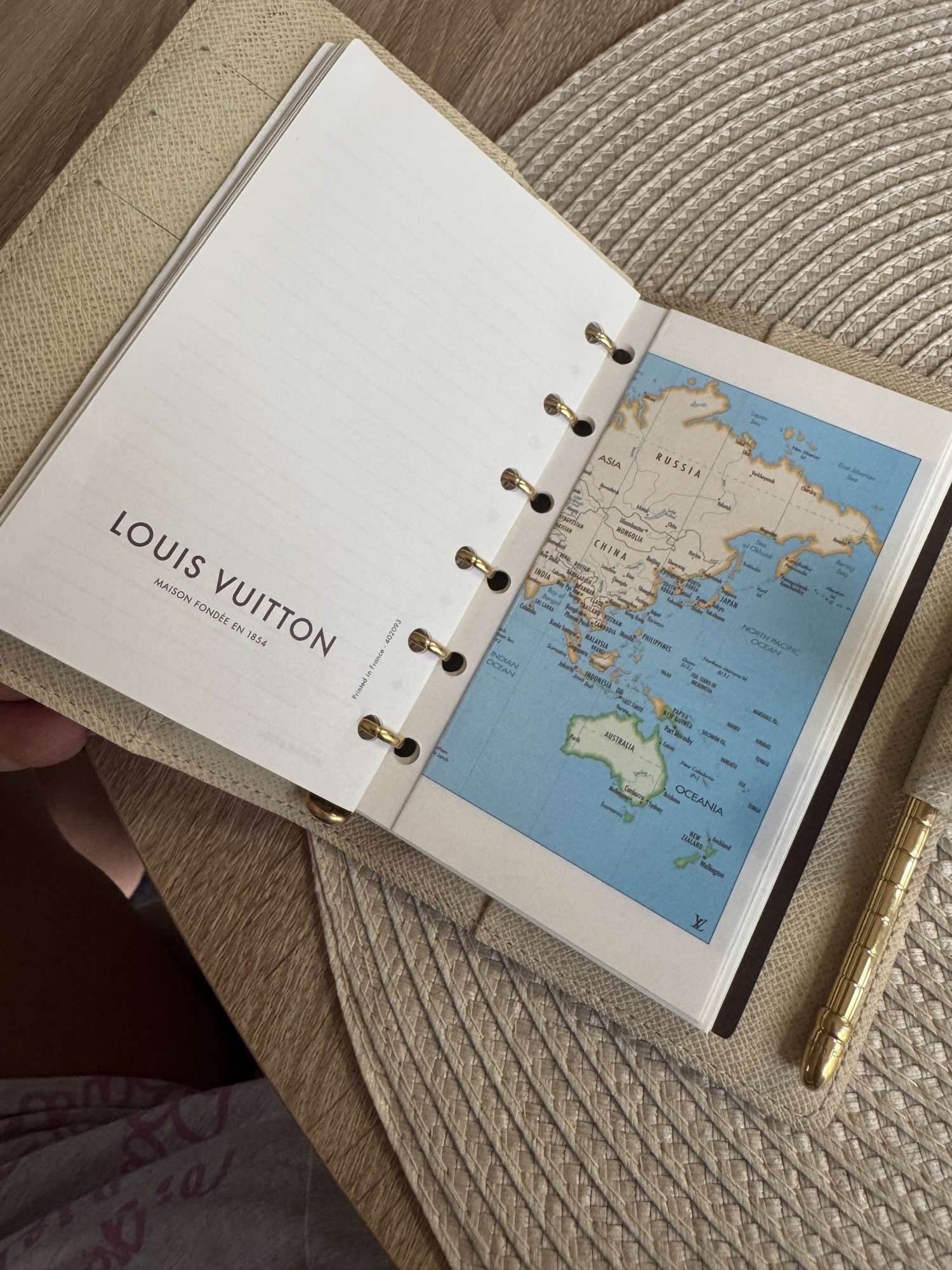 Louis Vuitton Agenda Pm plus tužka