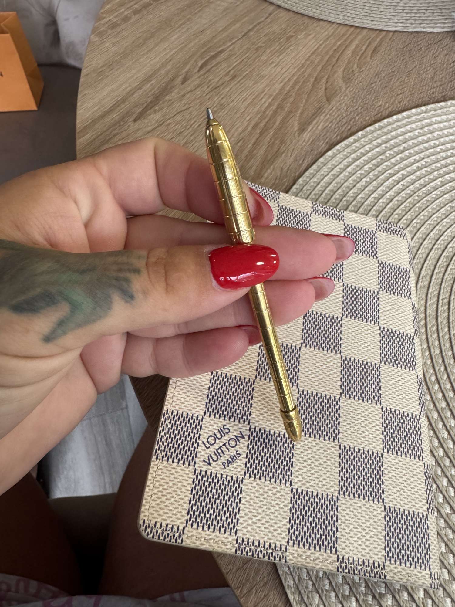 Louis Vuitton Agenda Pm plus tužka