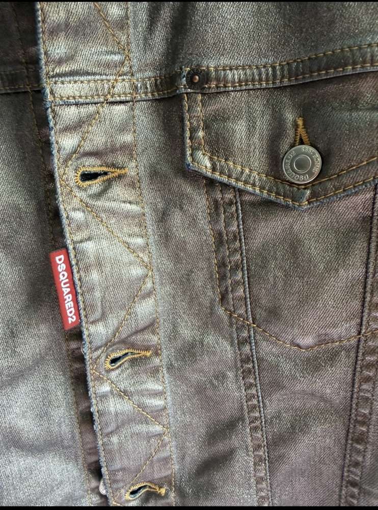 DSQUARED2 metalic effekt riflova bunda
