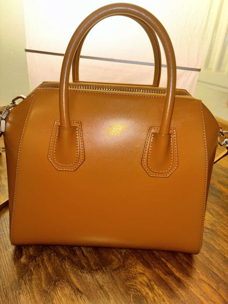 Givenchy Antigina caramel color