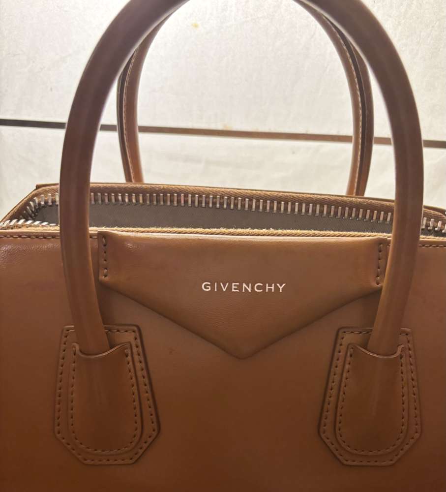 Givenchy Antigina caramel color