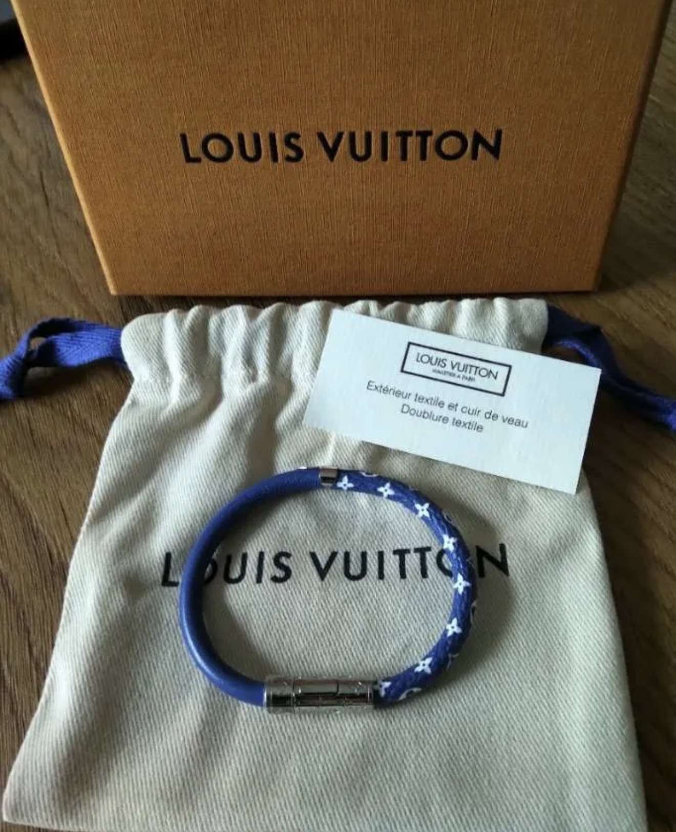 Louis Vuitton náramok