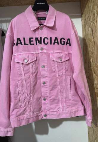 https://vipluxury.sk/Balenciaga riflova Bunda