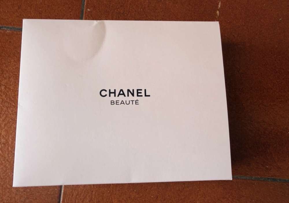 Chanel beauty taška