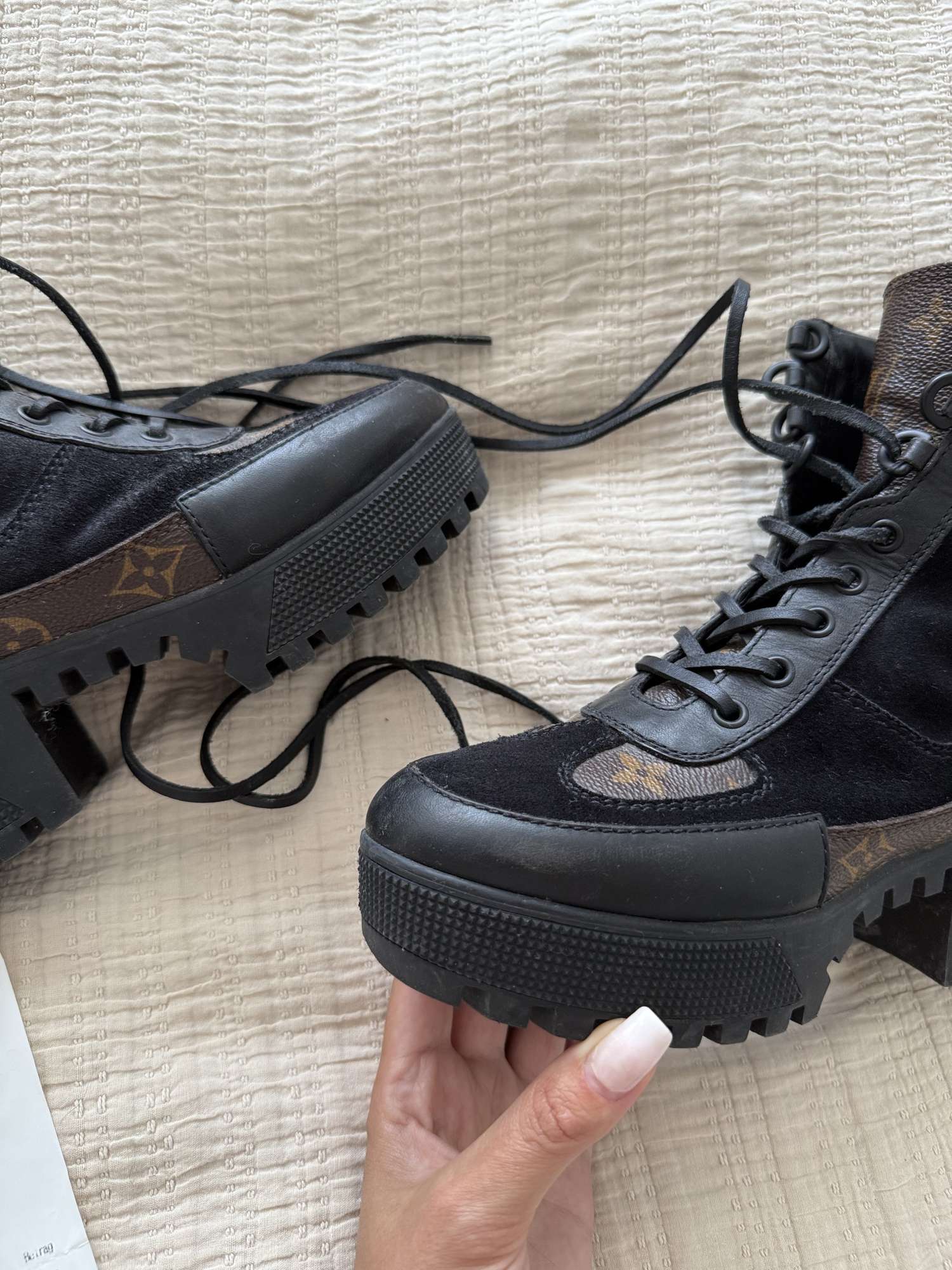 Louis Vuitton Laureate Desert Boot