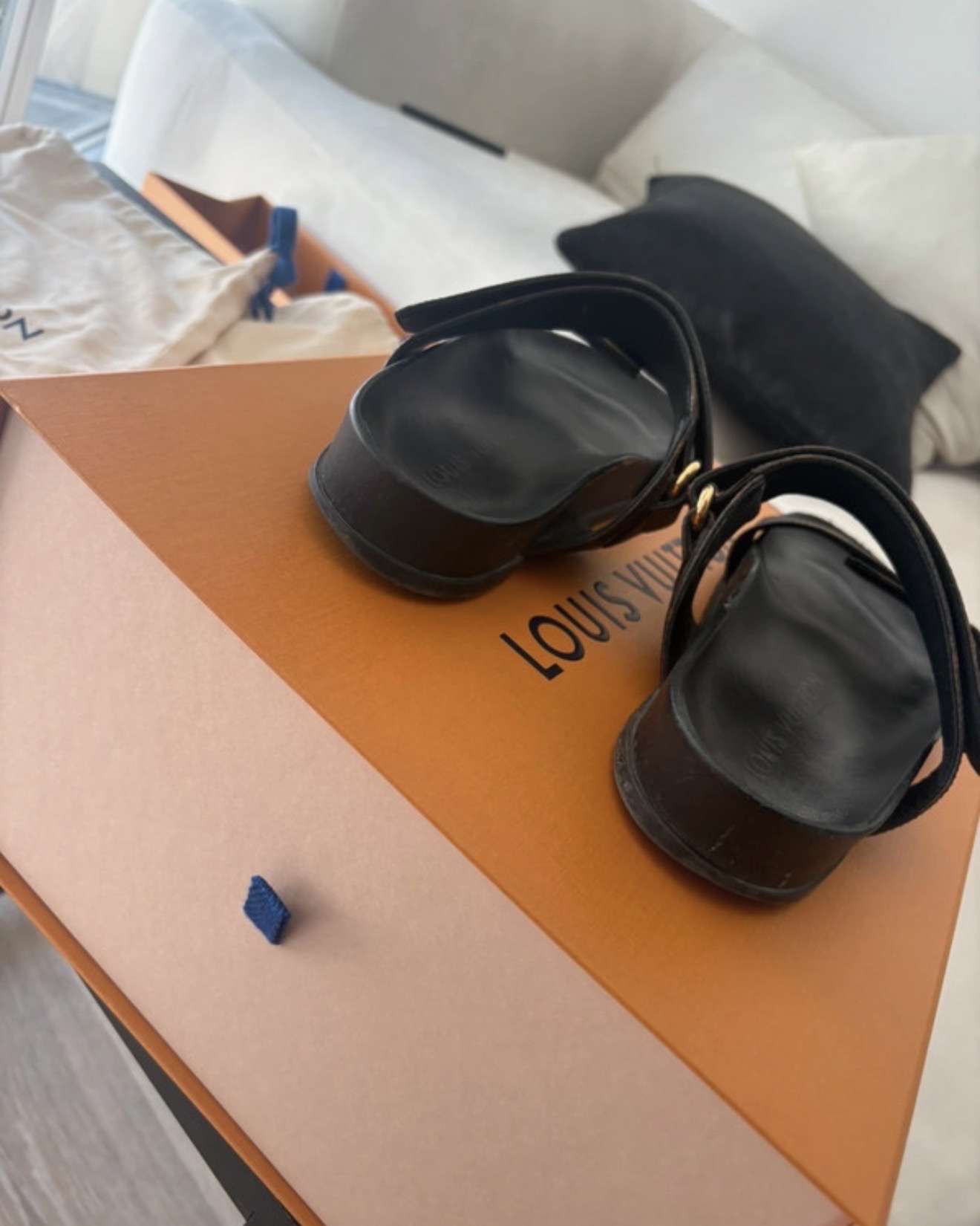 Louis Vuitton šľapky