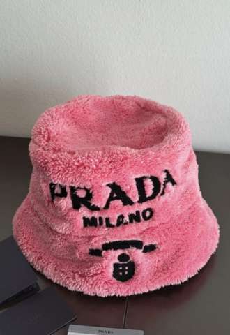 https://vipluxury.sk/Prada klobúk