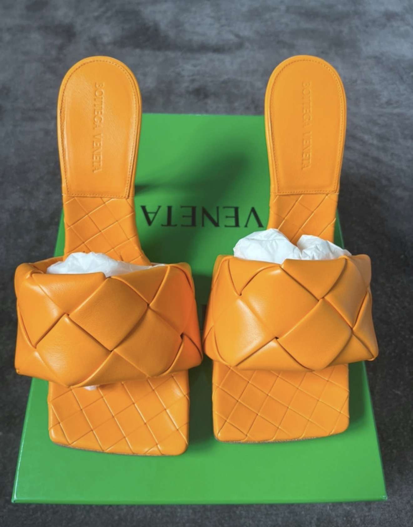 Bottega Veneta sandalky