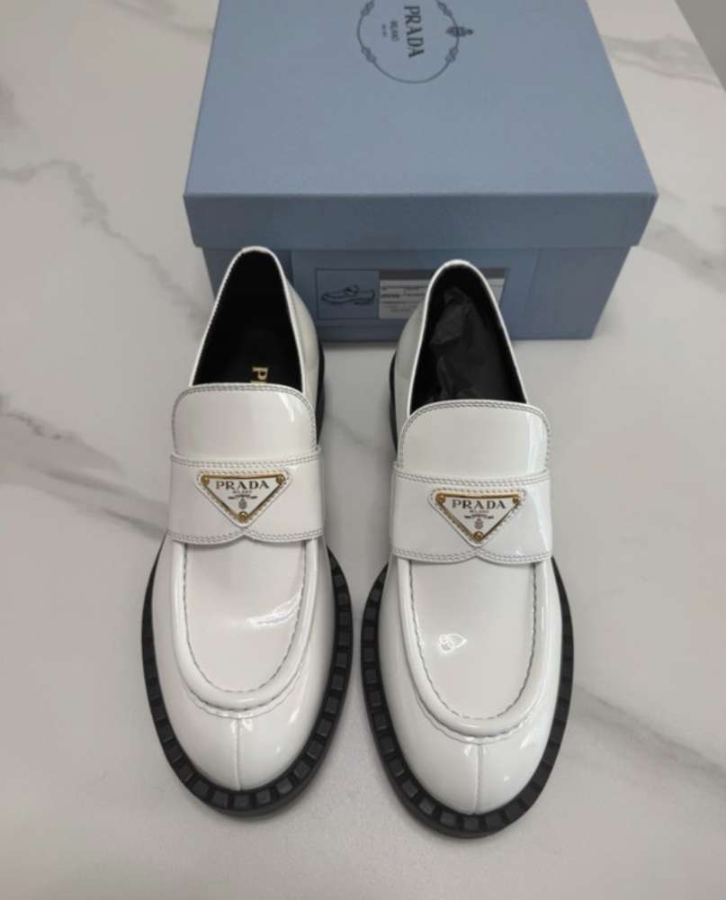 Prada mokasiny