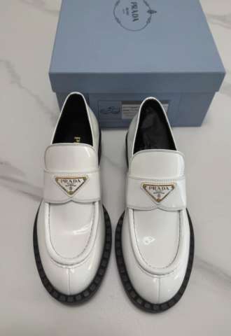 https://vipluxury.sk/Prada mokasiny