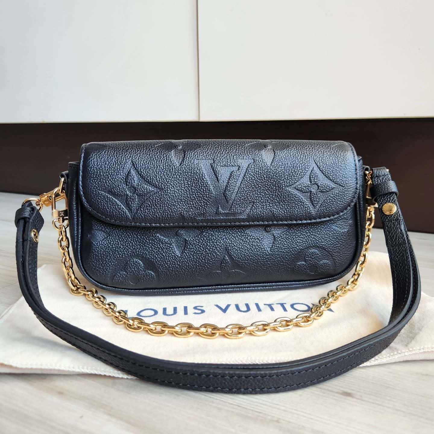 Louis Vuitton Ivy