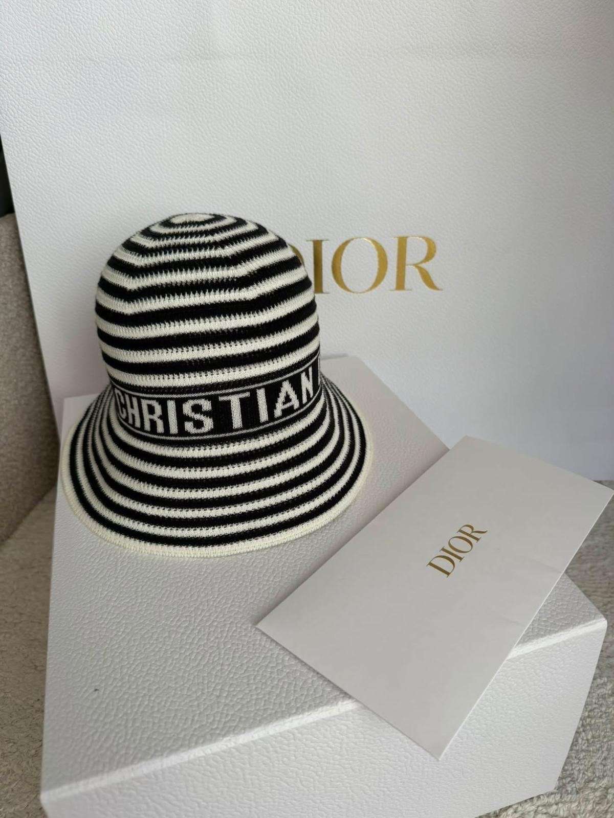 Dior klobúk