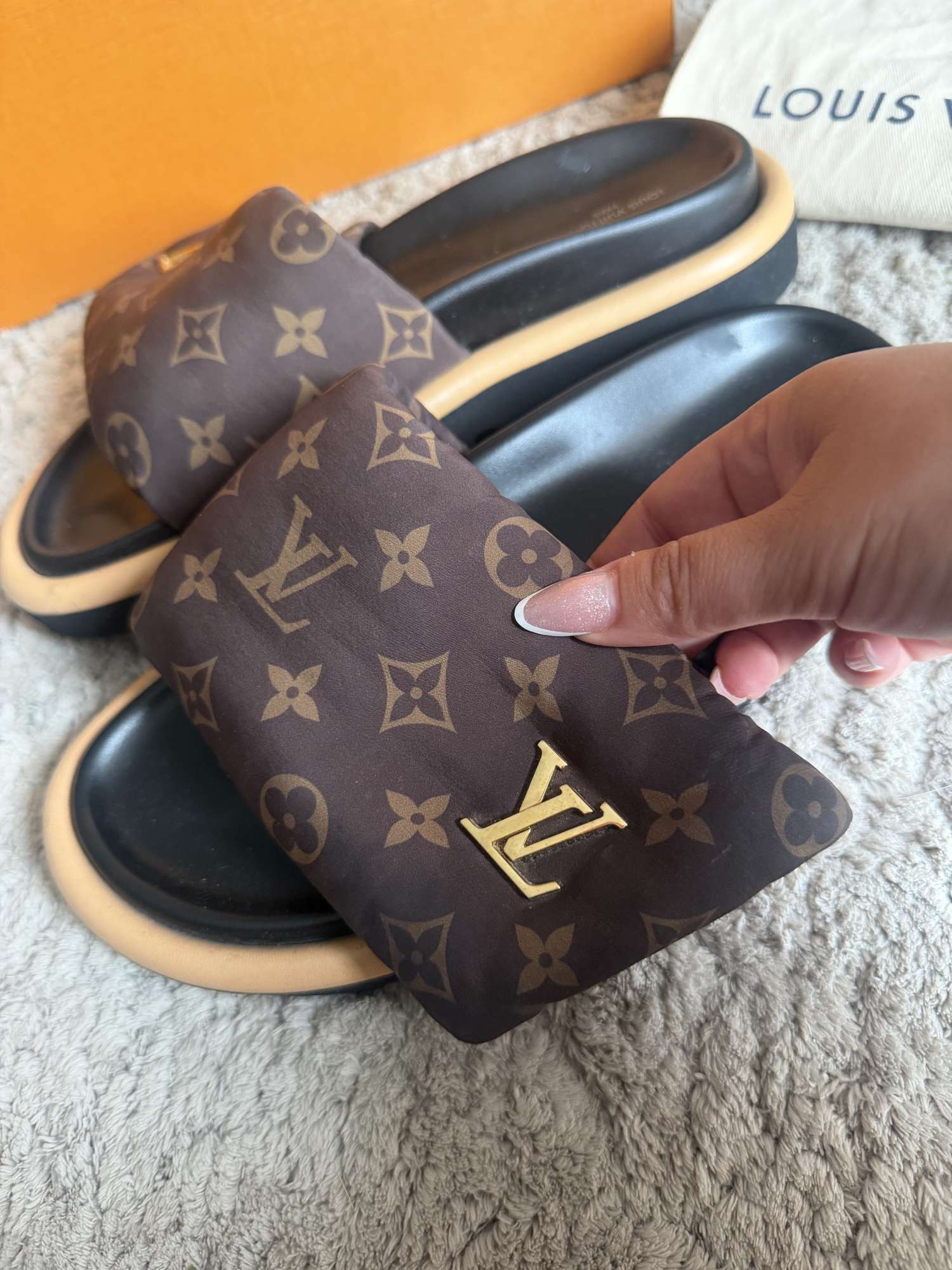 Louis Vuitton pantofle