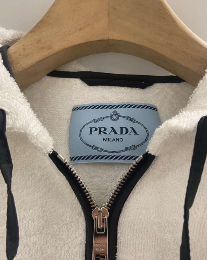 Prada mikina