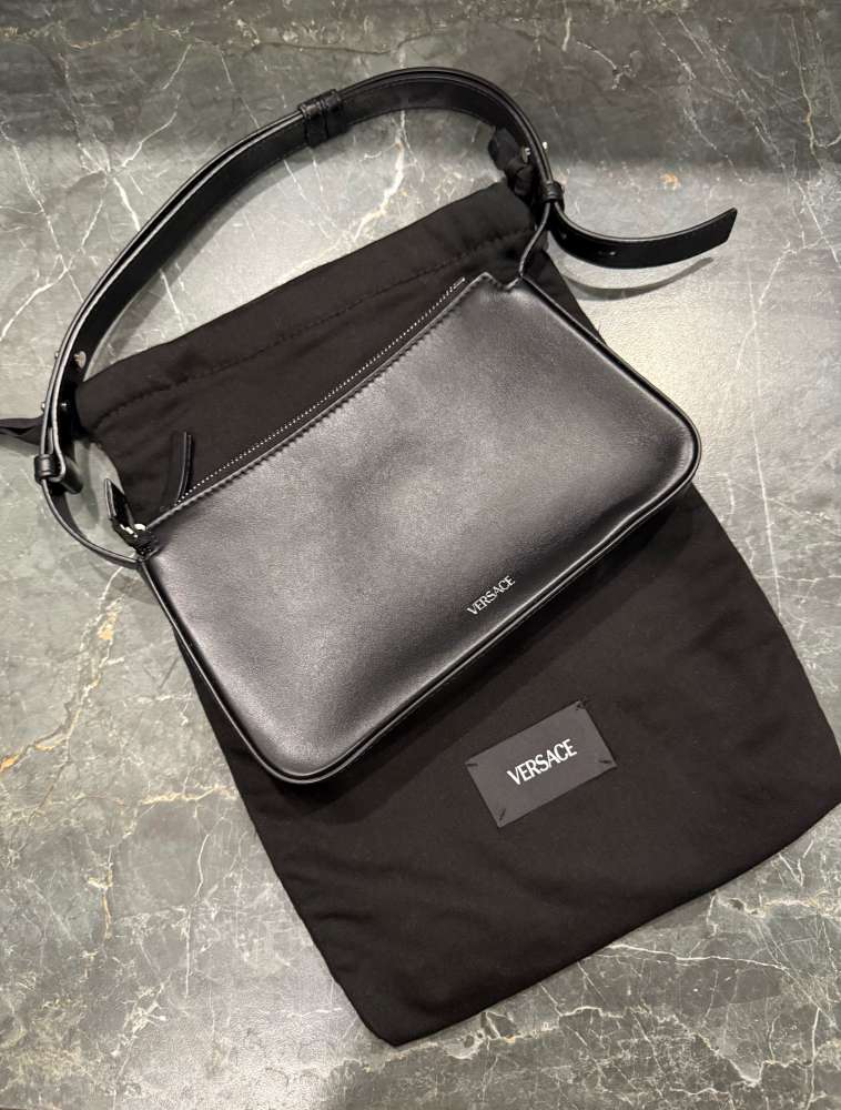Versace kožená crossbody kabelka