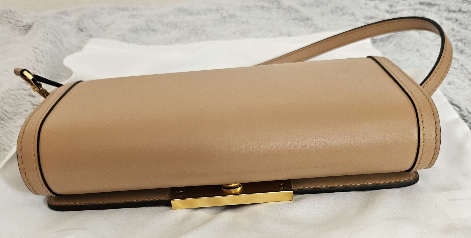 JIMMY CHOO Biscuit & Gold Diamond Mini Shoulder Bag. PC:1100 eur.