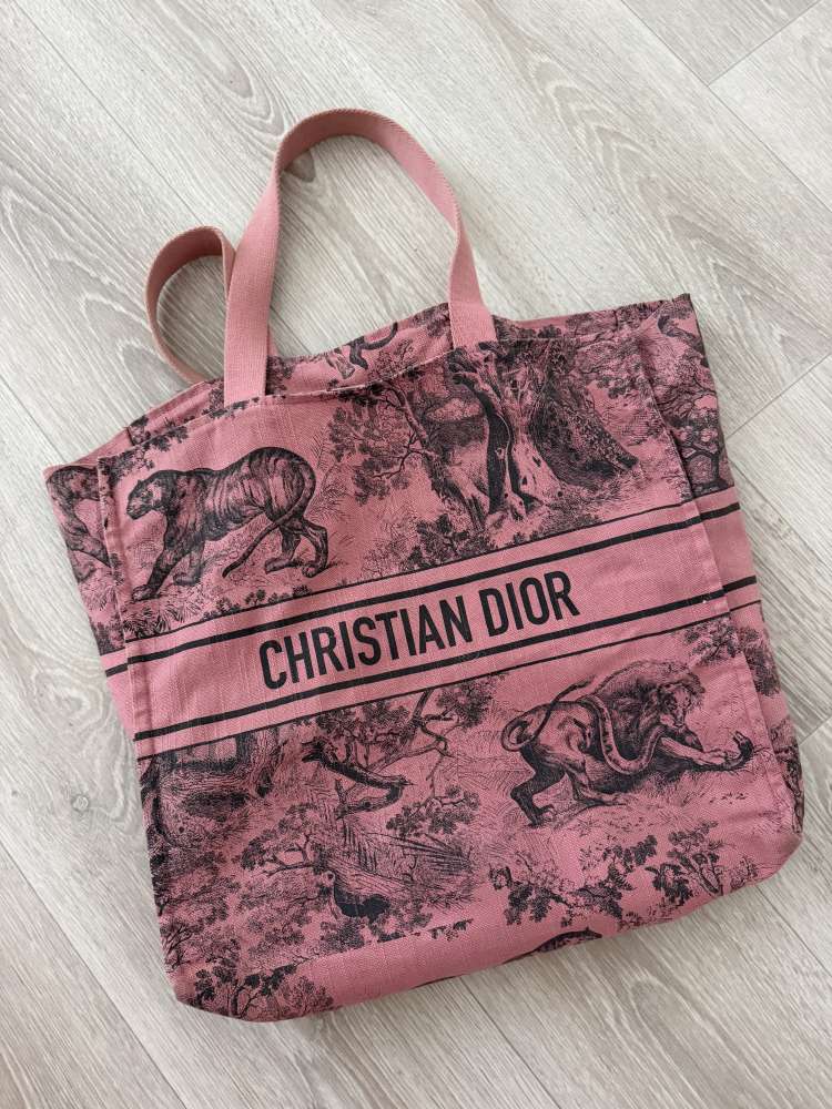 Dior taška