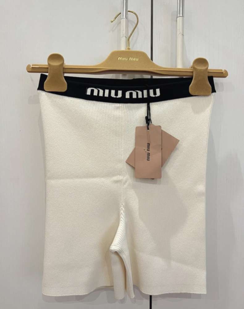 Miu miu kratasky