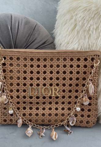https://vipluxury.sk/Dior solar clutch