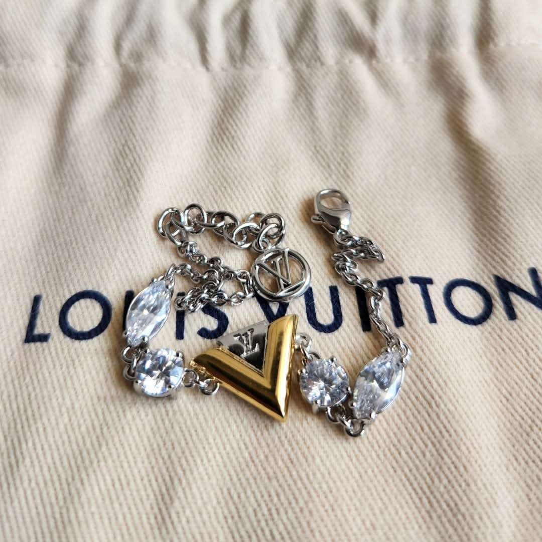 Louis Vuitton Naramek