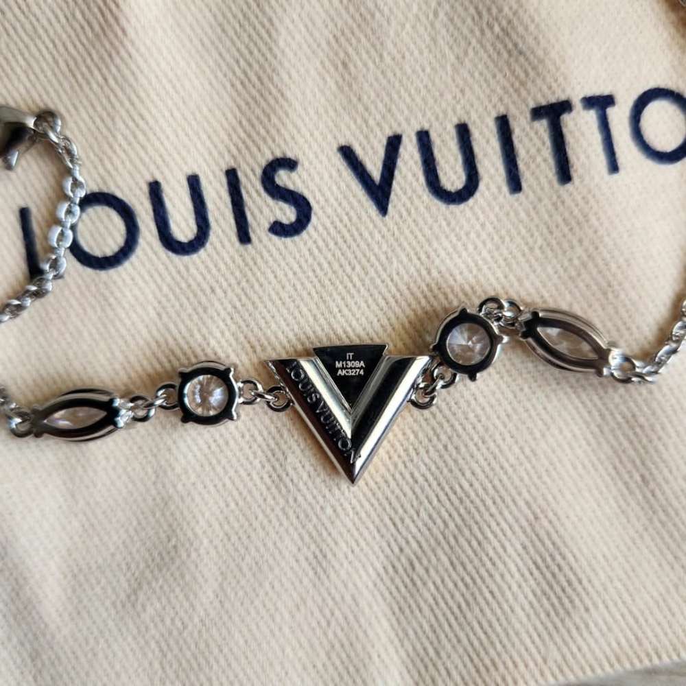 Louis Vuitton Naramek
